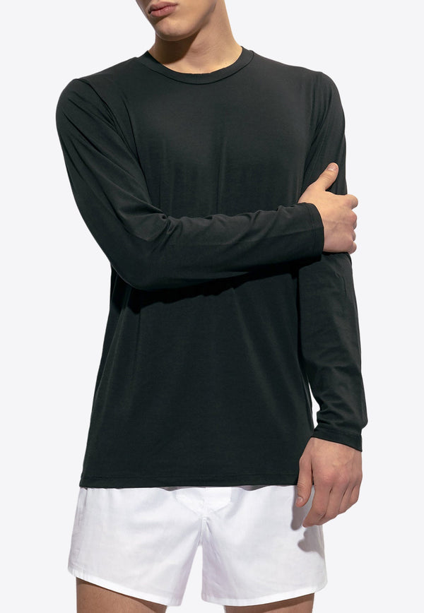 Essential Long-Sleeved T-shirt